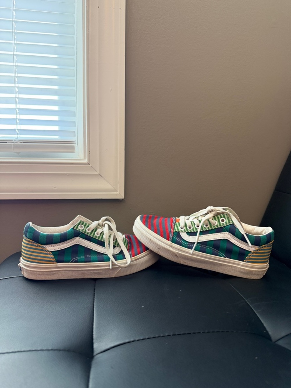 Vans Kids Low-Top Sneakers in Green, Red, Blue Stripes